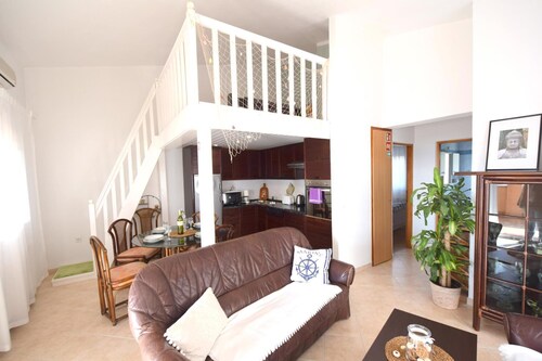 Holiday apartment with sea view