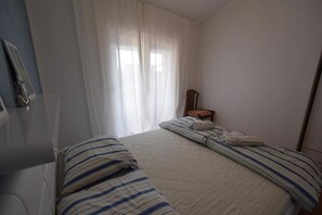 2 bedrooms, Internet