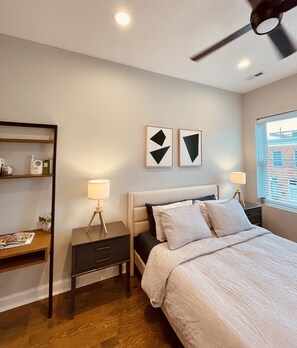 2 bedrooms, desk, iron/ironing board, free WiFi - Stylish Canton Luxury Townhouse with Rooftop & Private Parking (Baltimore)