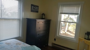 2 quartos, berço de viagem, Wi-Fi de cortesia, roupa de cama