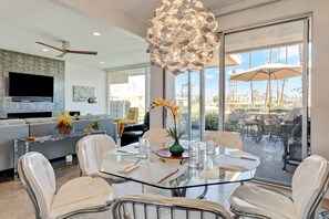 Dining - Quintessential Mid-Century Modern Oasis in the Desert (Indian Wells)