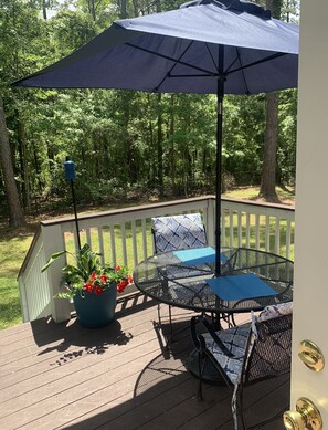 Outdoor dining - Relax! New Hottub in this 5⭐️ home•Family Friends•beautiful neighborhood• 🏈 (Tallahassee)