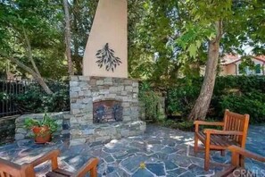 Terrace/patio - 5 Star Living in Newport Coast ! Exquisitely Elegant and Modern ! (Newport Coast)