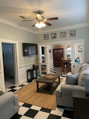 Smart-TV, DVD-Player