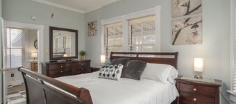 East Hill Coastal Cottage, prefect for couples and families, pet friendly.