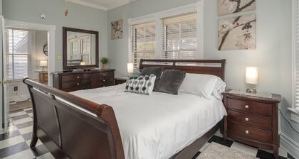 East Hill Coastal Cottage, prefect for couples and families, pet friendly.