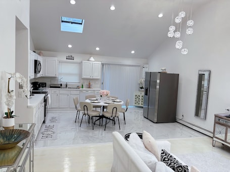 Interior. Cozy Hamptons Escape 3BR Minutes From Beach!