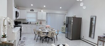 Cozy Hamptons Escape 3BR Minutes From Beach!
