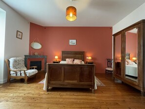 5 bedrooms, internet