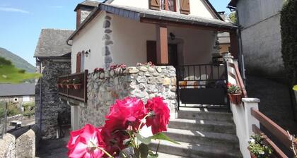 ROUMENDARES - ESCOT - GĂźte