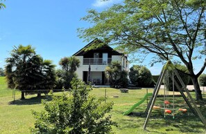 Children’s area - LE Grand Chinette - Andoins (ANDOINS)