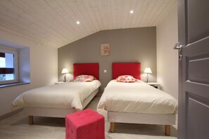 2 bedrooms, Internet, bed sheets