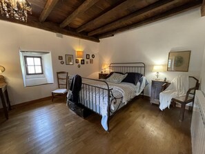 2 dormitorios y ropa de cama