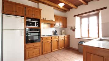 Refrigerador, microondas y lavavajillas