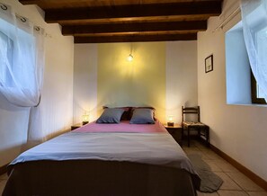 3 室のベッドルーム、WiFi、ベッドシーツ