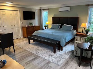 1 bedroom, iron/ironing board, WiFi, bed sheets - Pacific Oasis ★ Ocean ★ Studio ★ Kitchenette (Nanoose Bay)