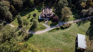 Exterior - Red Rooster Rustic Cabin *Heated Pool and Hot Tub* (Luray)