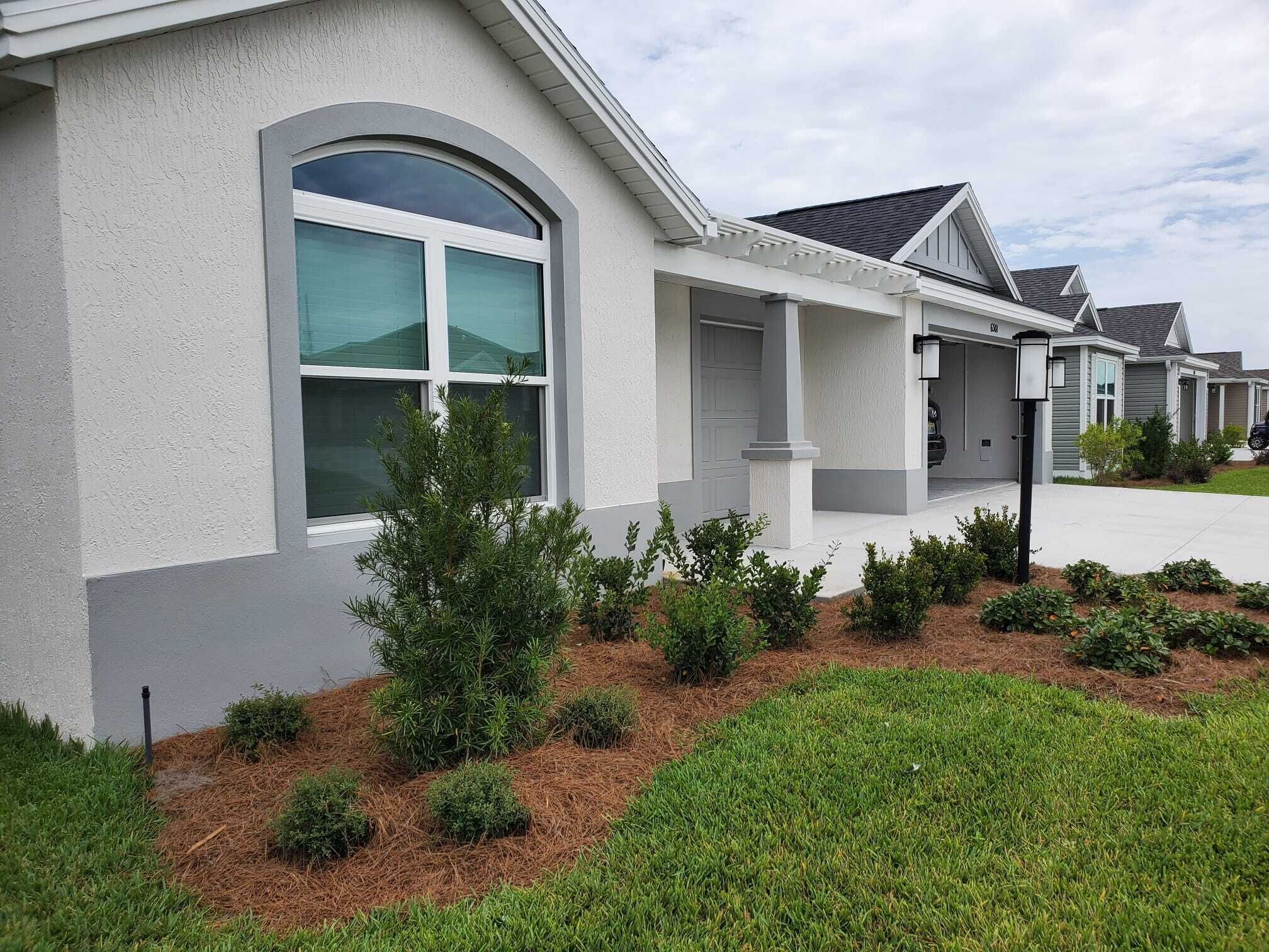 Citrus Grove. Close to Sawgrass Grove, nightly entertainment & restaurants.