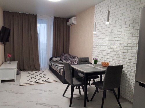 Level 23 - Sky View Apartment