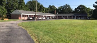 Kenwood Court Motel