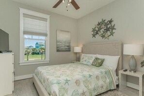 3 bedrooms, desk, iron/ironing board, free WiFi - Charming cottage in Pointe West Resort & walking distance from private beach! (Galveston)