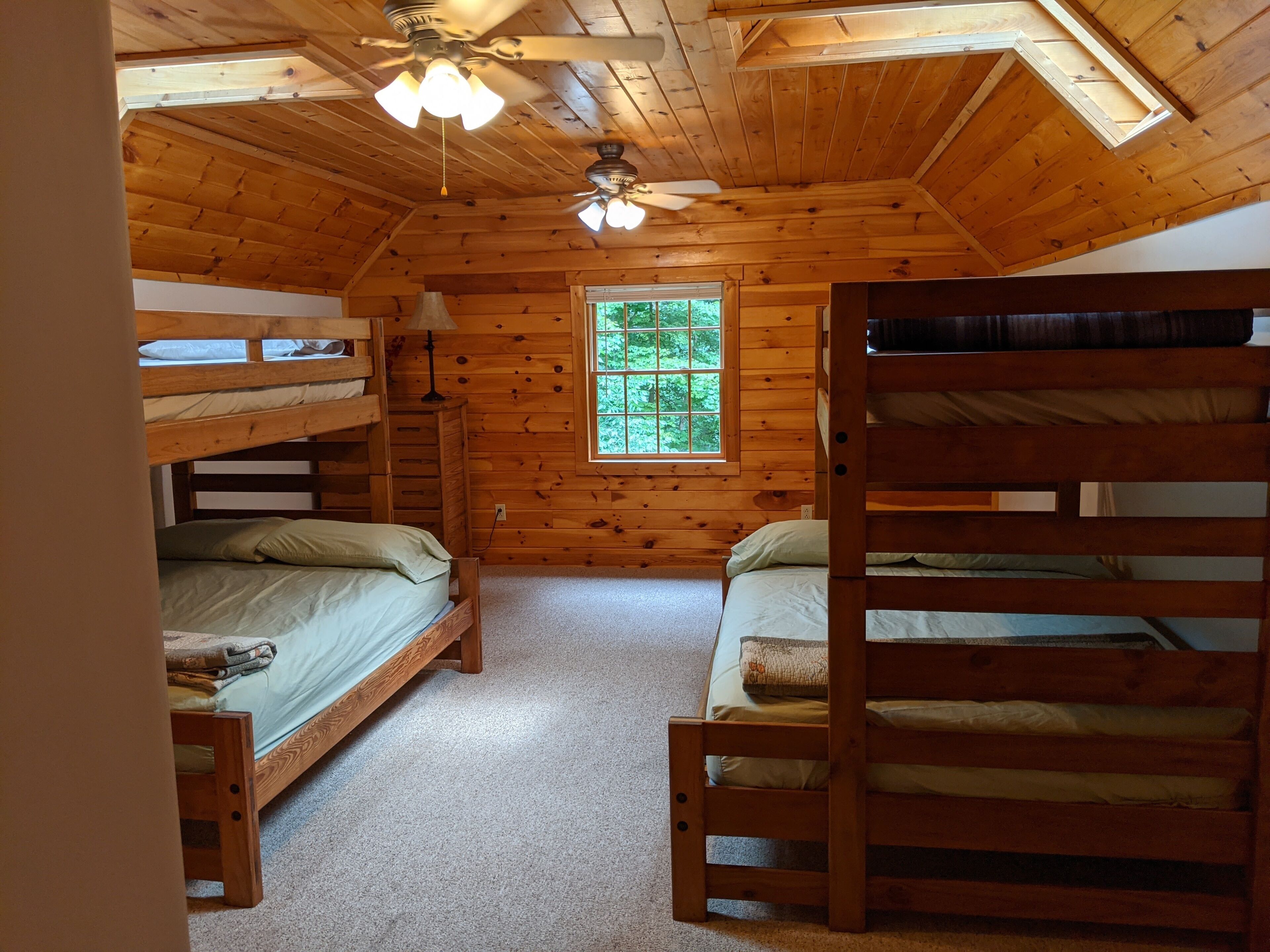 5 bedrooms, travel crib, free WiFi, bed sheets