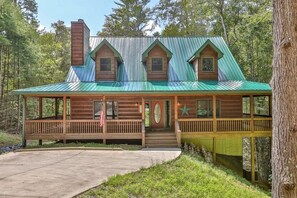 Exterior - Troutin` Along | Ellijay, GA (Ellijay)
