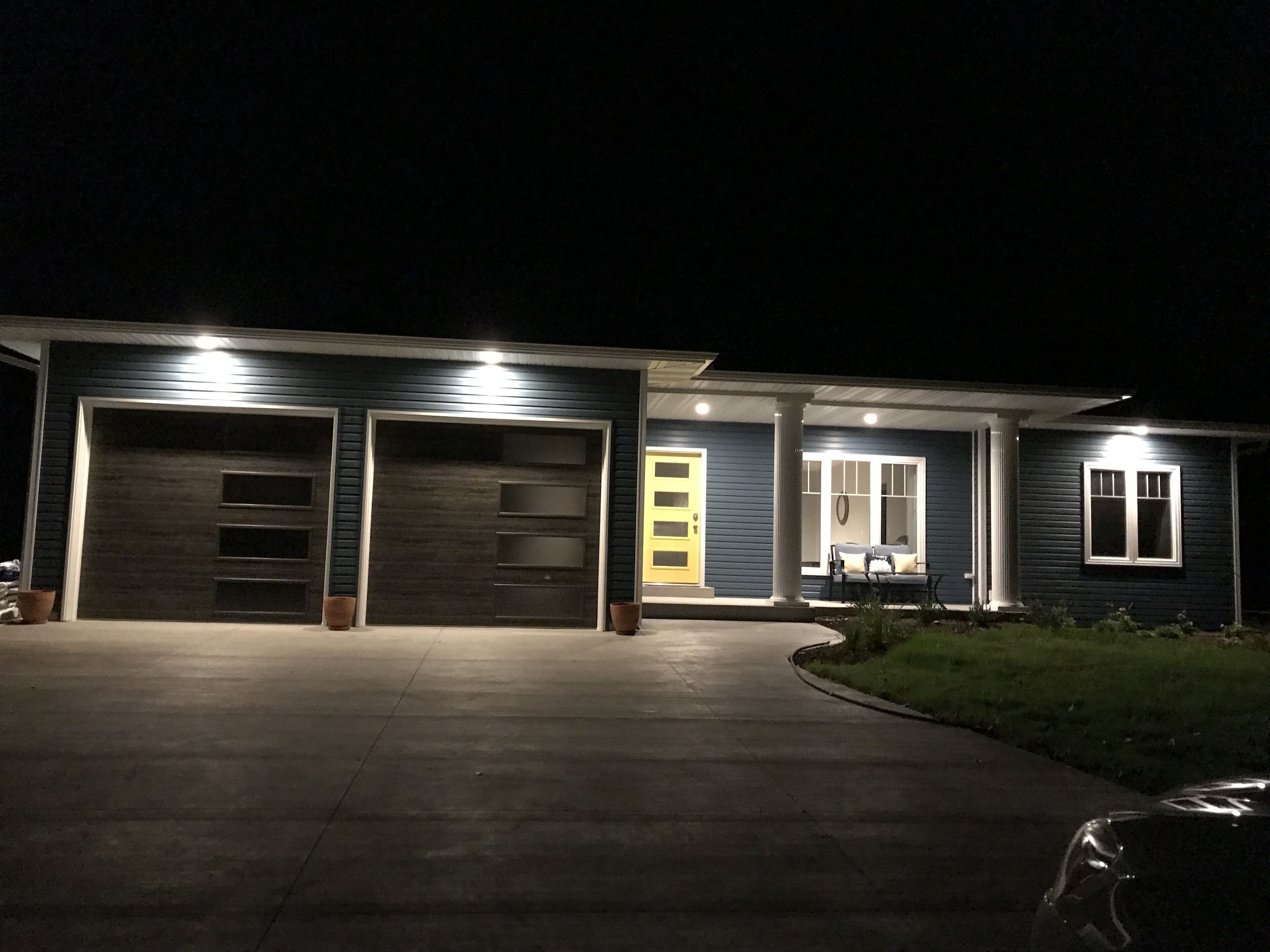 Just completed new home focused on luxury, cleanliness, and convenient locatio  
