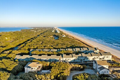 Oceanside Condo Complex- Pine Knoll Shores- Steps to Beach & Pool