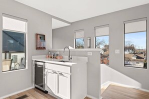 Unclassified image, 2 of 48, button