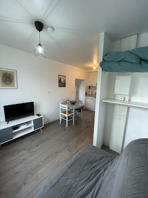 Smart TV - Studio near University and Hospital BETHUNE (Beuvry)