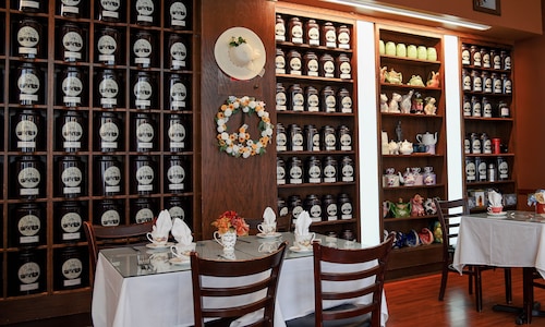 Hollywood Guesthouse Pkg WiFi AC close to Sunset/Fairfax int. 145 per/night