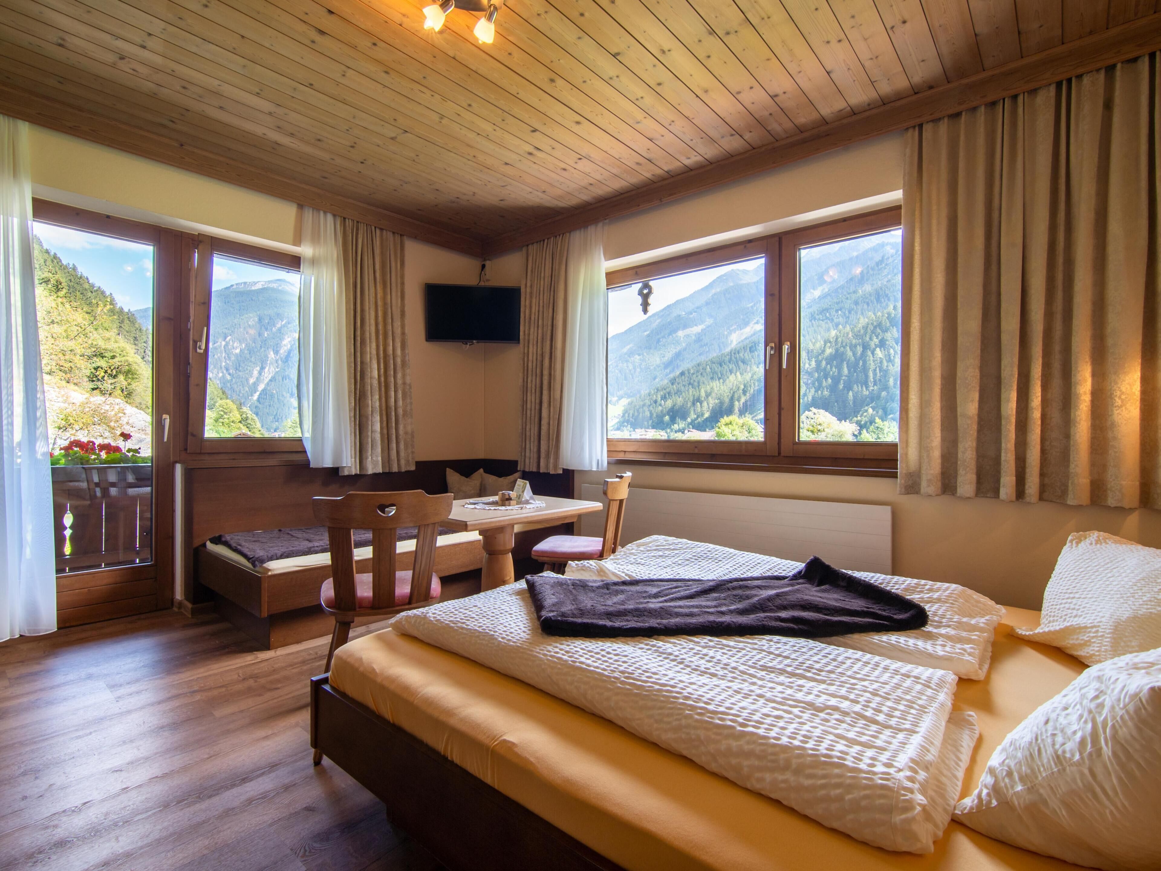 8 Schlafzimmer, Internetzugang