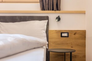 1 bedroom, iron/ironing board, free WiFi, bed sheets - Kamerloy Apartments - G with Mountain View, Wi-Fi, Balcony and Garden (Campitello di Fassa)