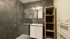 Dusche, Haartrockner