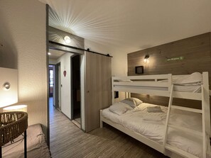 2 makuuhuonetta, vuodevaatteet