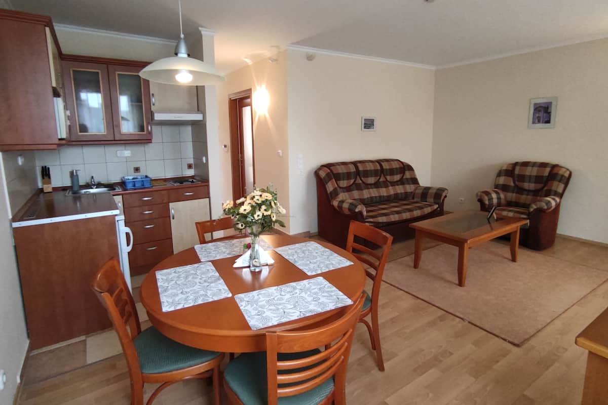 In-room safe, iron/ironing board (on request), free WiFi, bed sheets