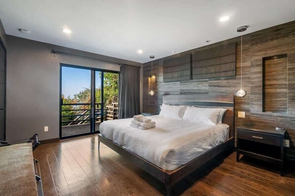 3 chambres, fer et planche à repasser, Wi-Fi gratuit, draps fournis