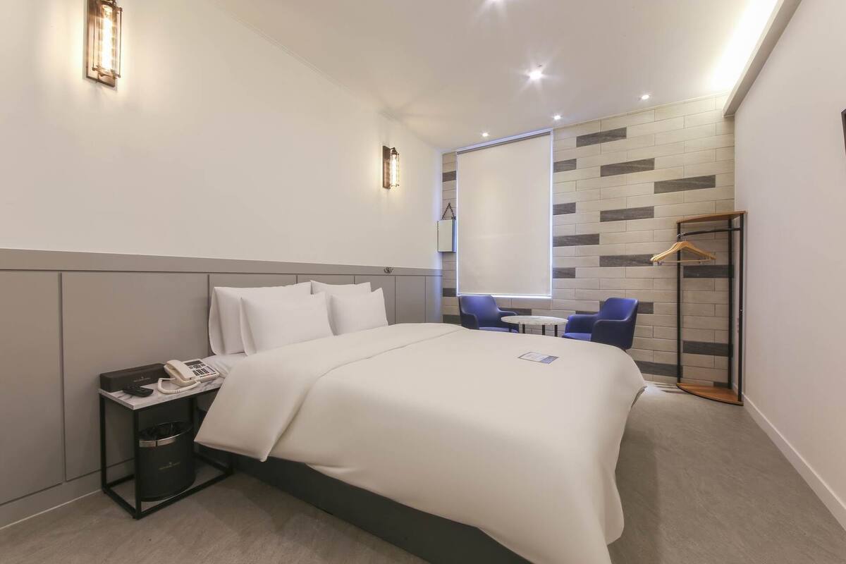 Kamar Double Deluks | Wi-Fi gratis dan didekorasi berbeda-beda