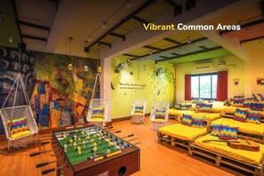 Área de estar no saguão