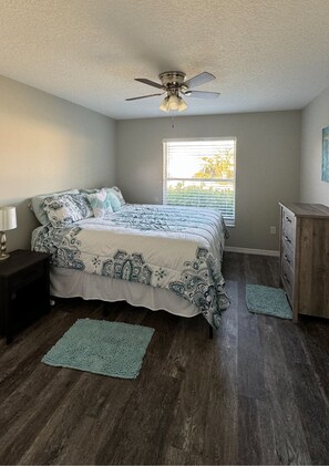 3 bedrooms, WiFi, bed sheets
