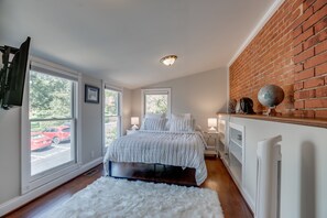 4 chambres, fer et planche à repasser, lit parapluie, Wi-Fi gratuit