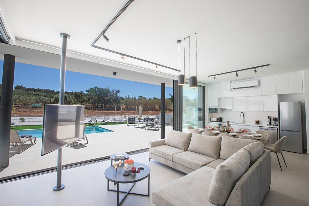 Smart-TV, Tischfußball, Musikbibliothek, Videothek