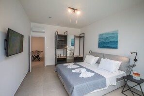 5 bedrooms, in-room safe, iron/ironing board, free WiFi - Protaras Holiday Villa EP15 - Beautiful and Luxury 5BDR Protaras Villa with Pool (Protaras)