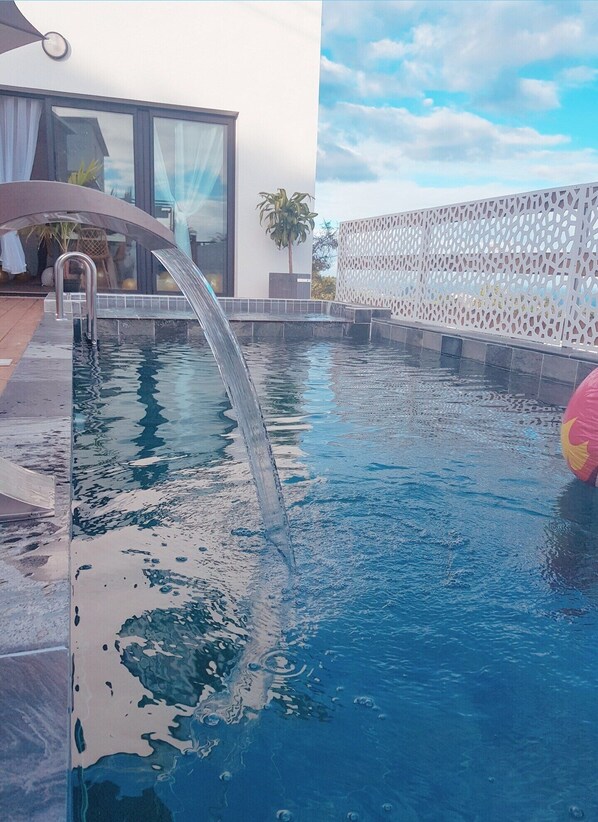 Indoor pool, outdoor pool