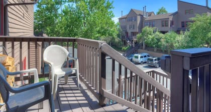 Village View Vista (#26) | Near FLC, Town, Trails & Golf - Pool & Hot Tub