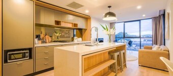 1BR Stadium Suite: Parking + Free WiFi