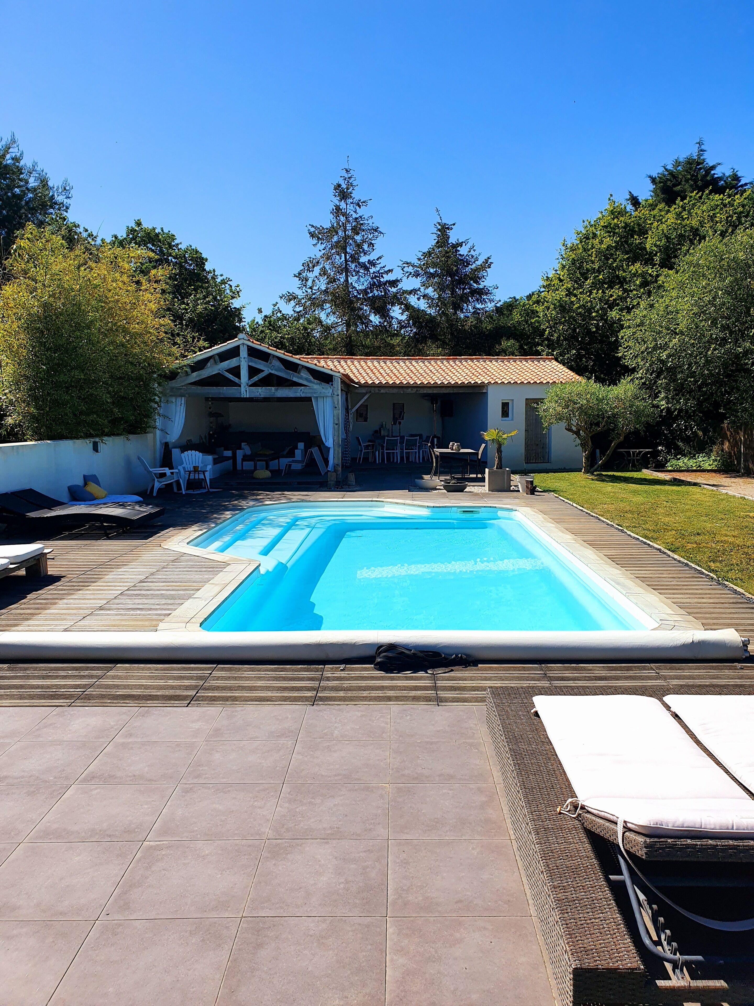Piscine extérieure, piscine chauffée