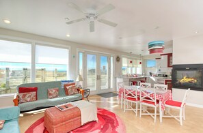 TV a schermo piatto, caminetto, lettore DVD