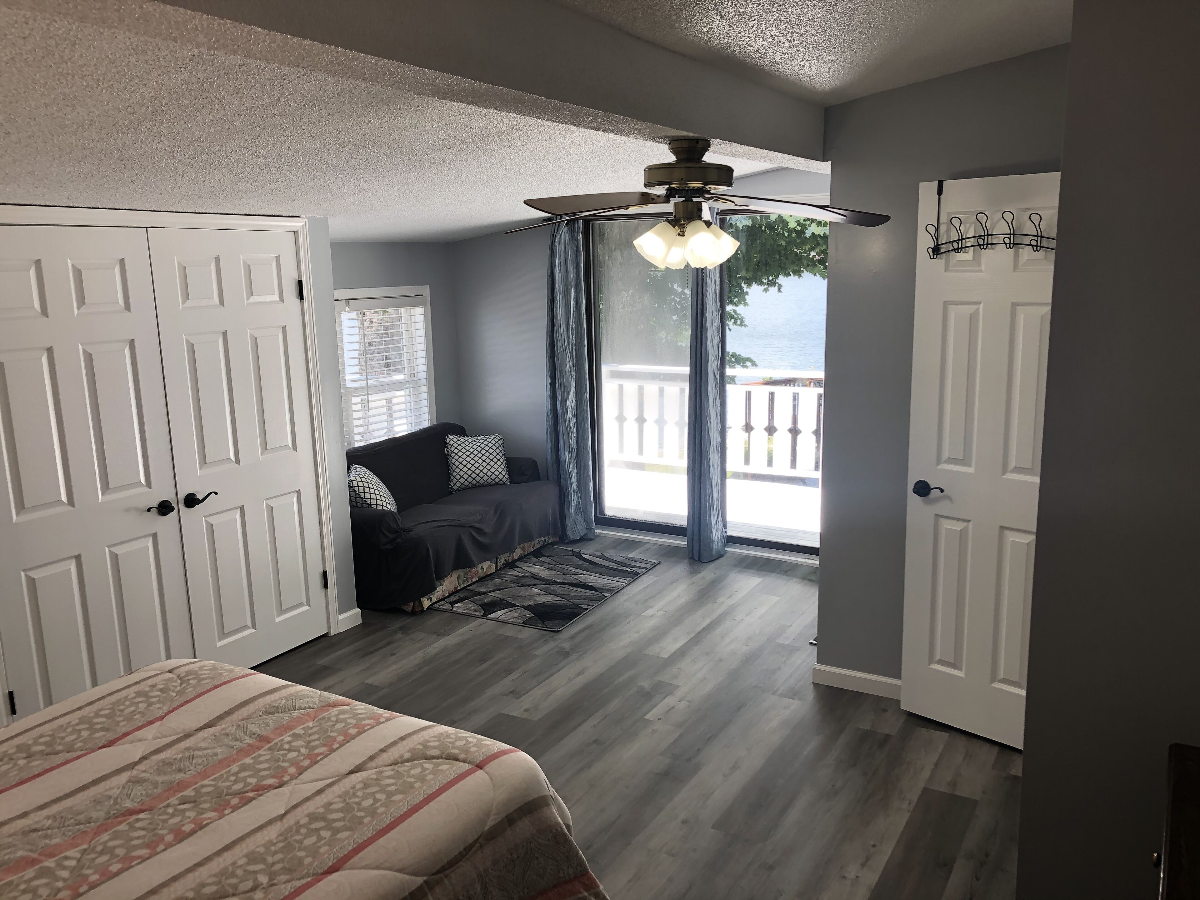 5 chambres, fer et planche à repasser, Wi-Fi, draps fournis